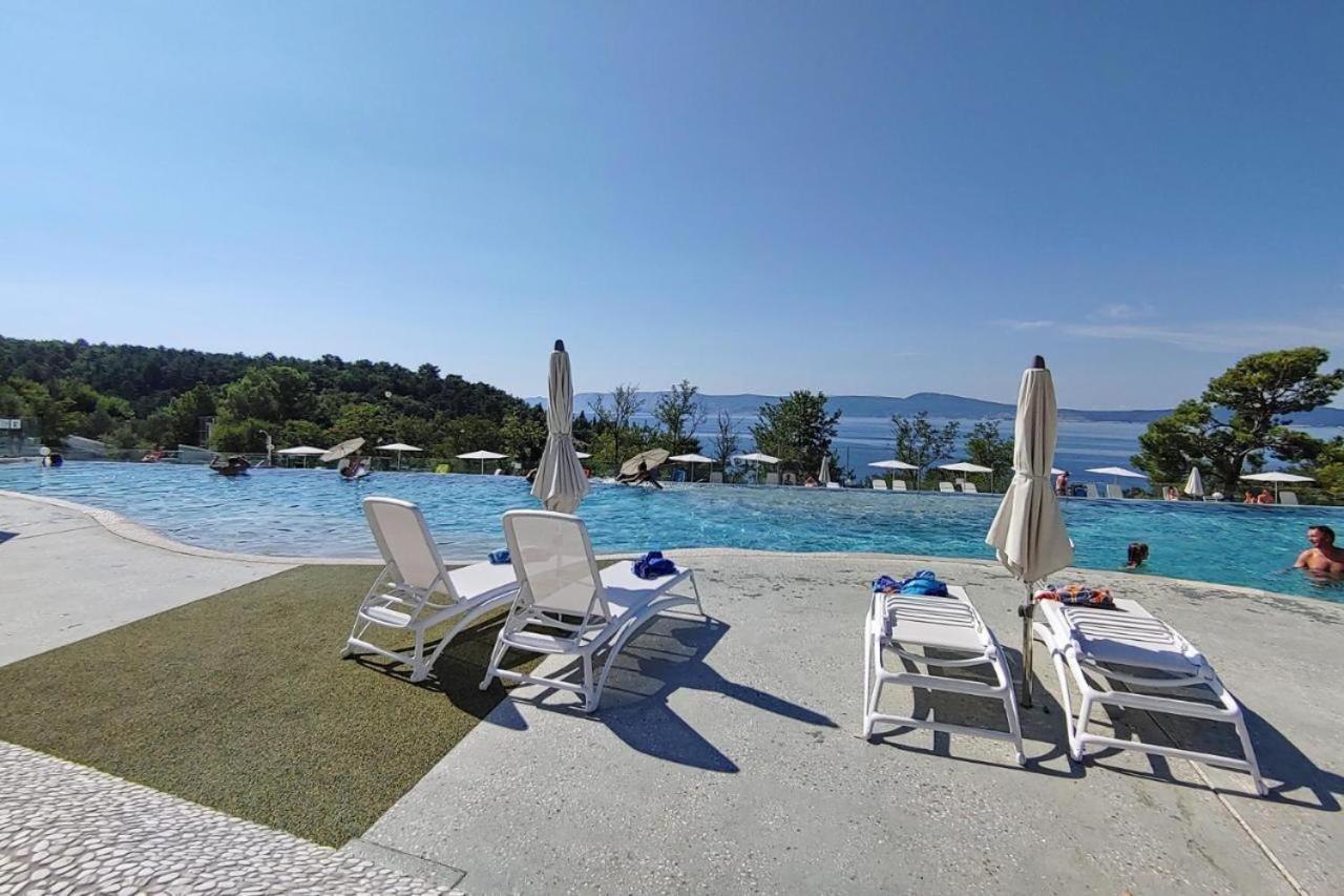 Sea House Shade, Pool & Jacuzzi - Privilege Point Camping & Villas Selce Exterior foto